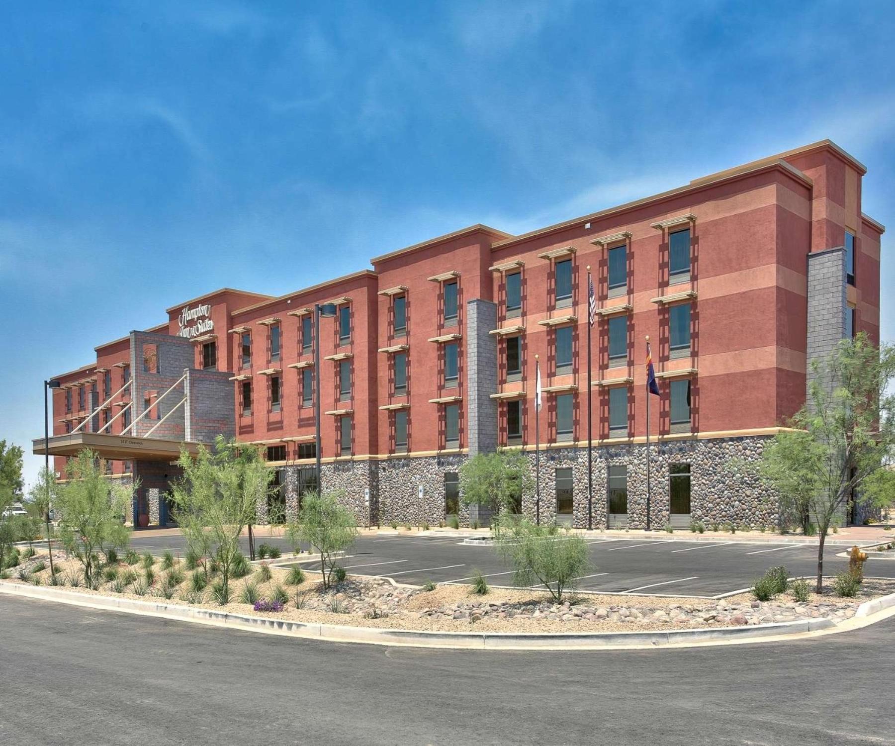 Hampton Inn & Suites Scottsdale At Talking Stick Exterior foto